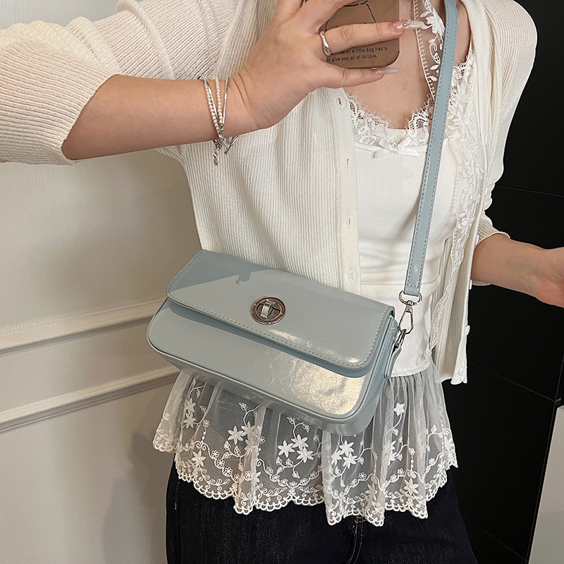 Bolso de axila de moda coreana 2025 primavera y verano nuevo bolso femenino bolso de hombro de alta calidad bolso de mensajero simple casual marea