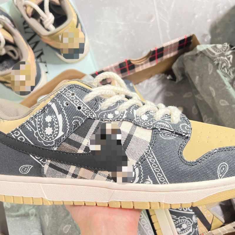 Pudong Foreign Trade Sb Dunk Sneakers, Versatile Embroidered Couple Shoes, Flat Casual Sneakers