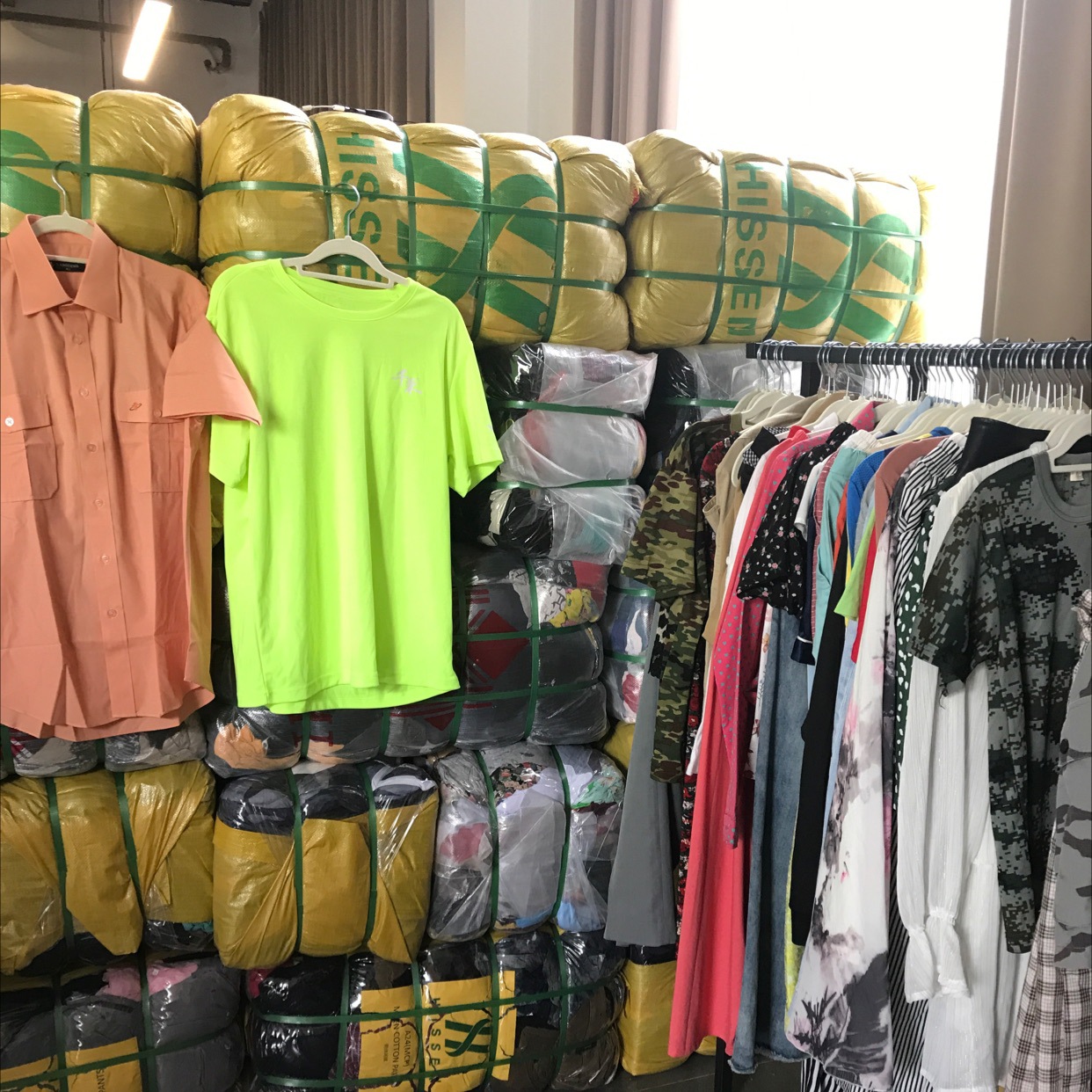 广州工厂旧衣服批发出口老挝二手短袖secondhand summer clothing