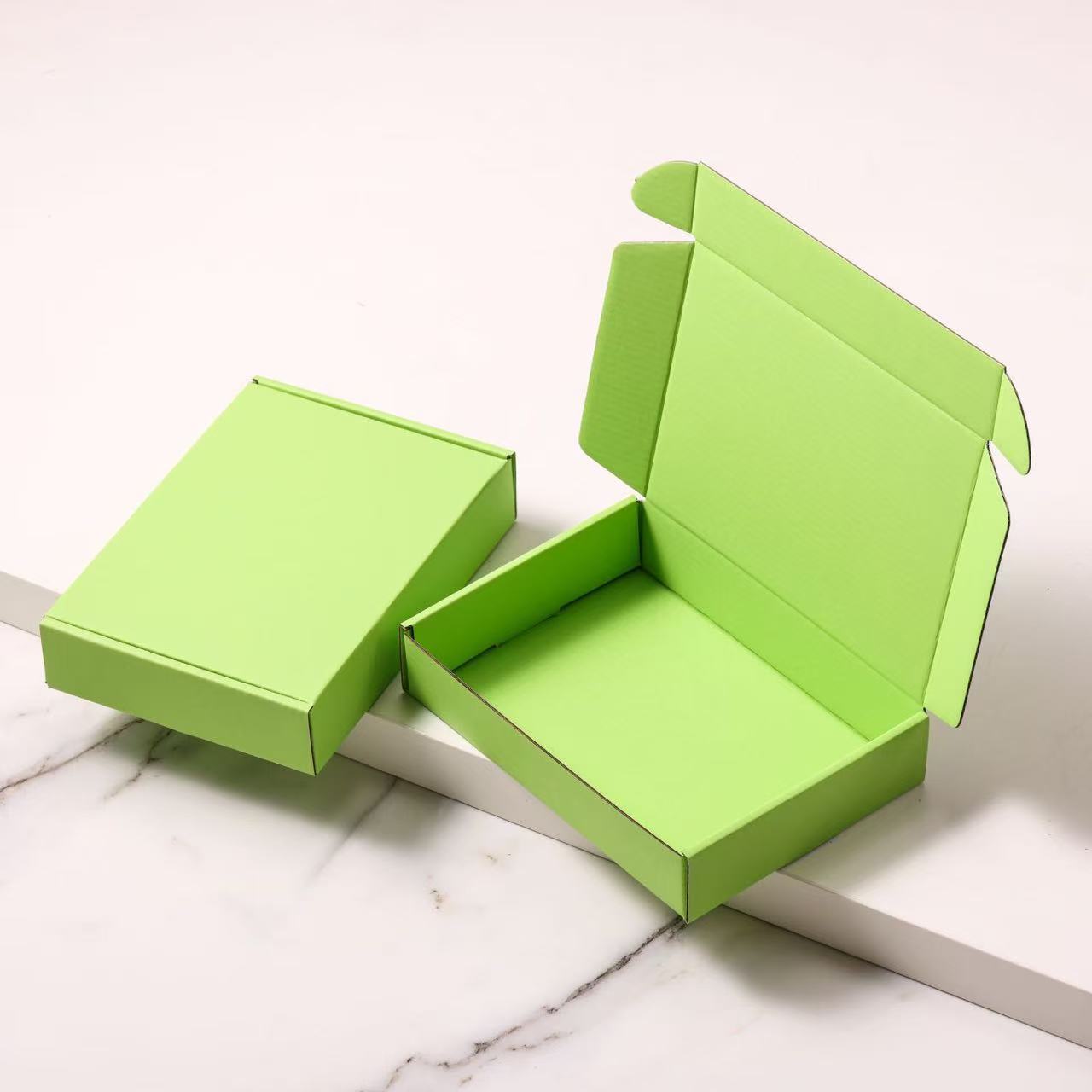 加厚特硬正方形抹茶色飞机盒现货快递物流纸盒高端服装首饰包装盒