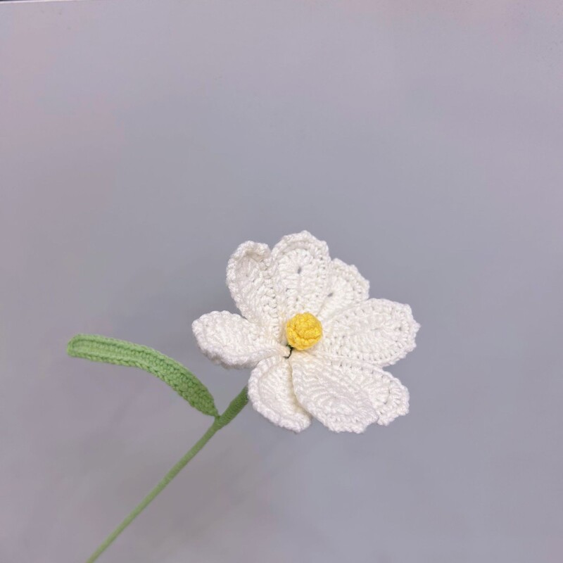 クロスボーダーの手編みの完成品の小さい花束は花の毛糸のメリヤスの花束を模倣します。|undefined
