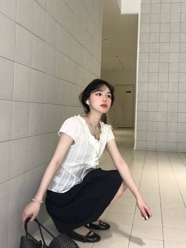 法式复古荷叶边短袖衬衣女夏季白色小众别致收腰显瘦气质衬衫上衣|undefined