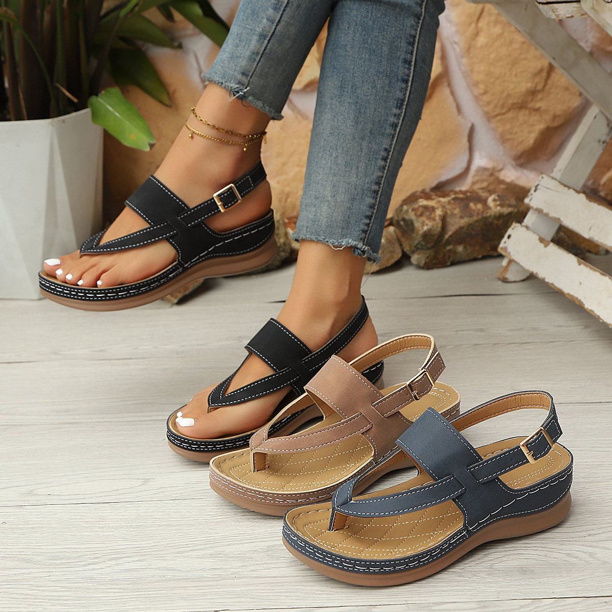 Large Size Wedge Heel Thong Sandals for Women 2025 New Thick-Soled Cut Out Casual Flip-Flop Sandals Women Slippers