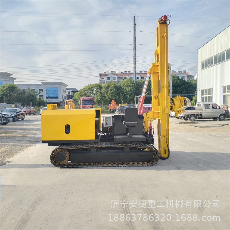 35°坡履带光伏打桩机 液压锤头光伏压桩机 高空压破孔光伏打桩机