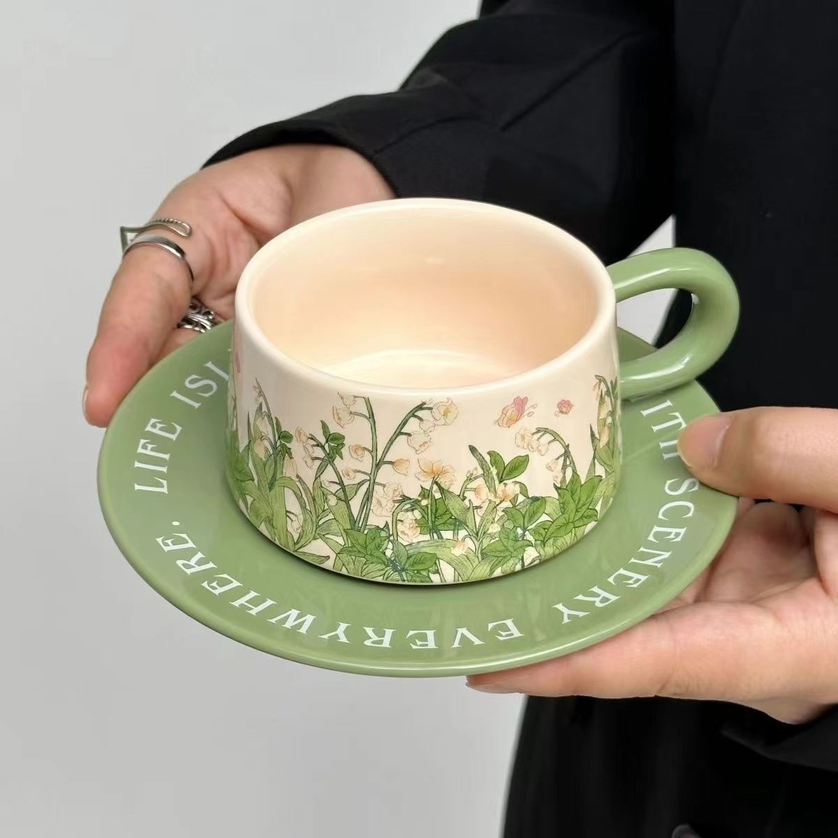 Taza y platillo de cerámica americana retro pintura al óleo de estilo antiguo verde lirio de los valles taza de café platillo Taza de té de la tarde estilo Hepburn