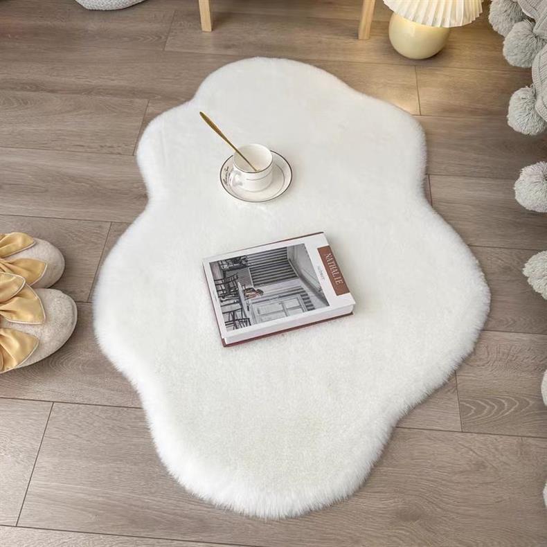 High-End Carpet, Plush Mat, Thickened Sleeping Pad, Transformation Tool for Bedroom, Fluffy Carpet for Covering the Entire Room