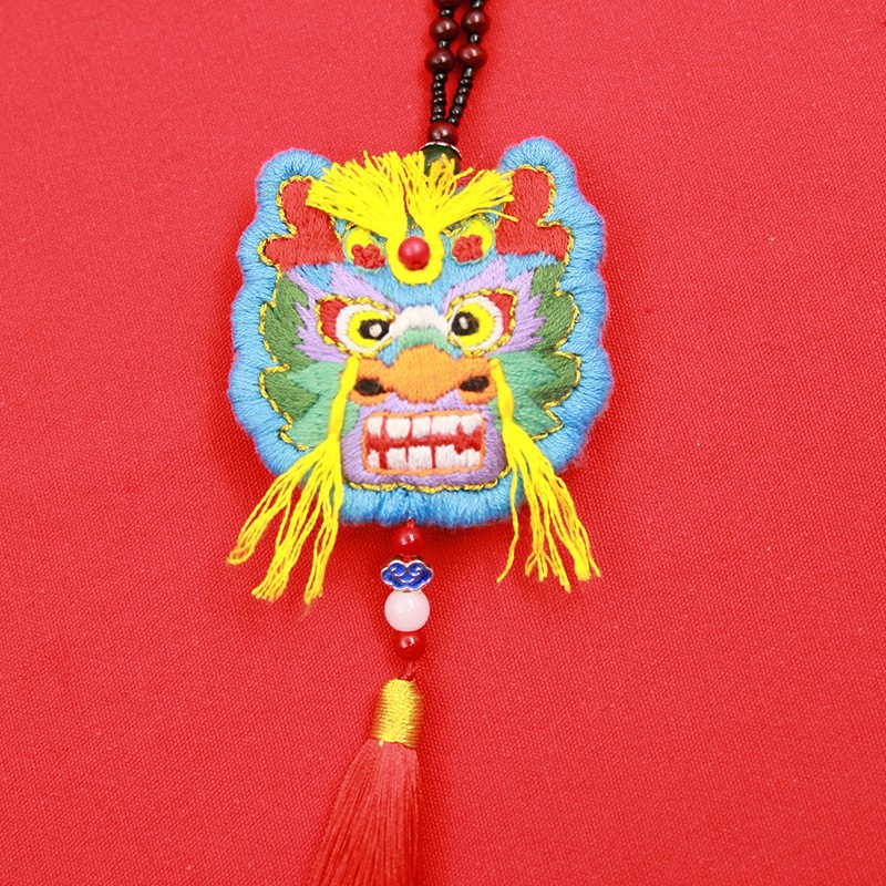 Nuevo Lu Bordado Diy Paquete de material hecho a mano Bordado Bolsita creativa Regalo de punto de cruz Bolsita colgante de estilo antiguo