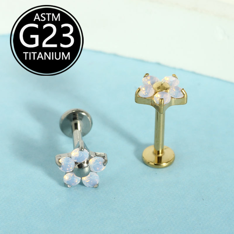 16G labret stud size and finish detail