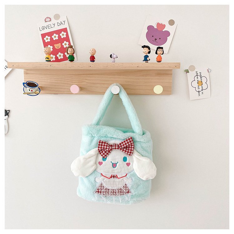 Trendy children's plush bags are in fashion and popularity. Winter children's plush bucket bags, handbags, cartoon little animals, girls' street style undefined