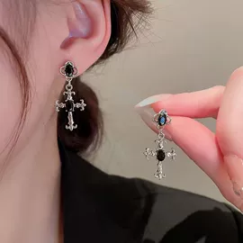 耳钉;项链;戒指