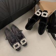 2025秋冬季新款网红爆款百搭舒适单鞋女甜美防滑优雅配裙子单鞋女