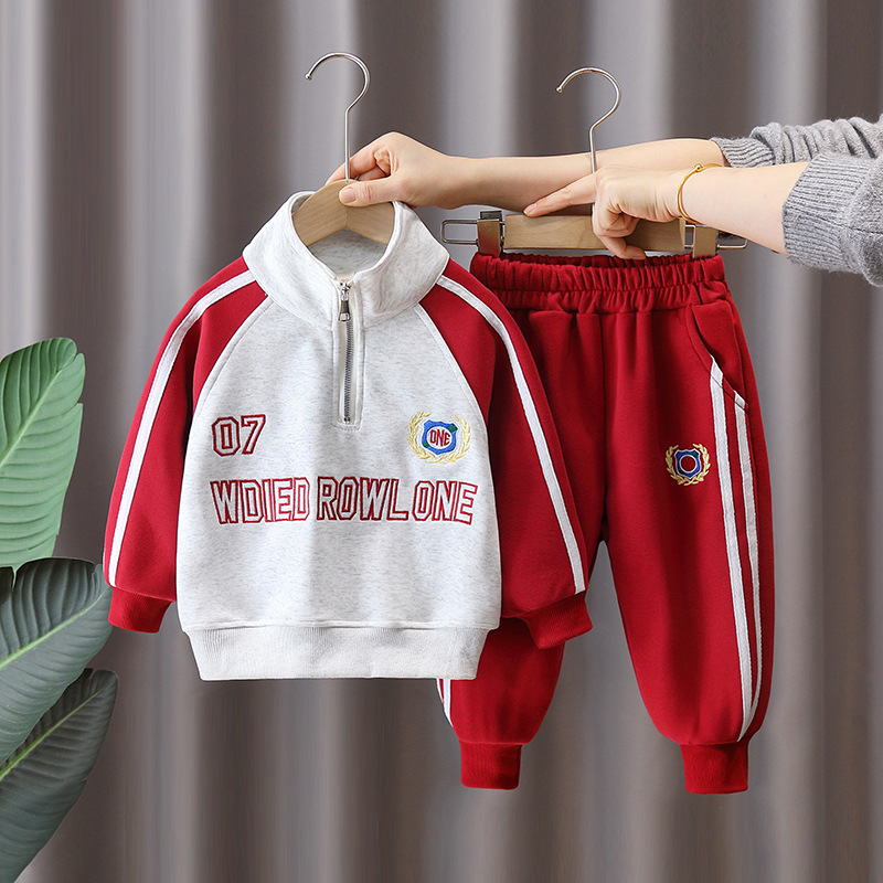 7616 Traje de primavera y otoño para niños 2025 nueva ropa deportiva occidental para niños suéter casual de primavera de dos piezas primavera