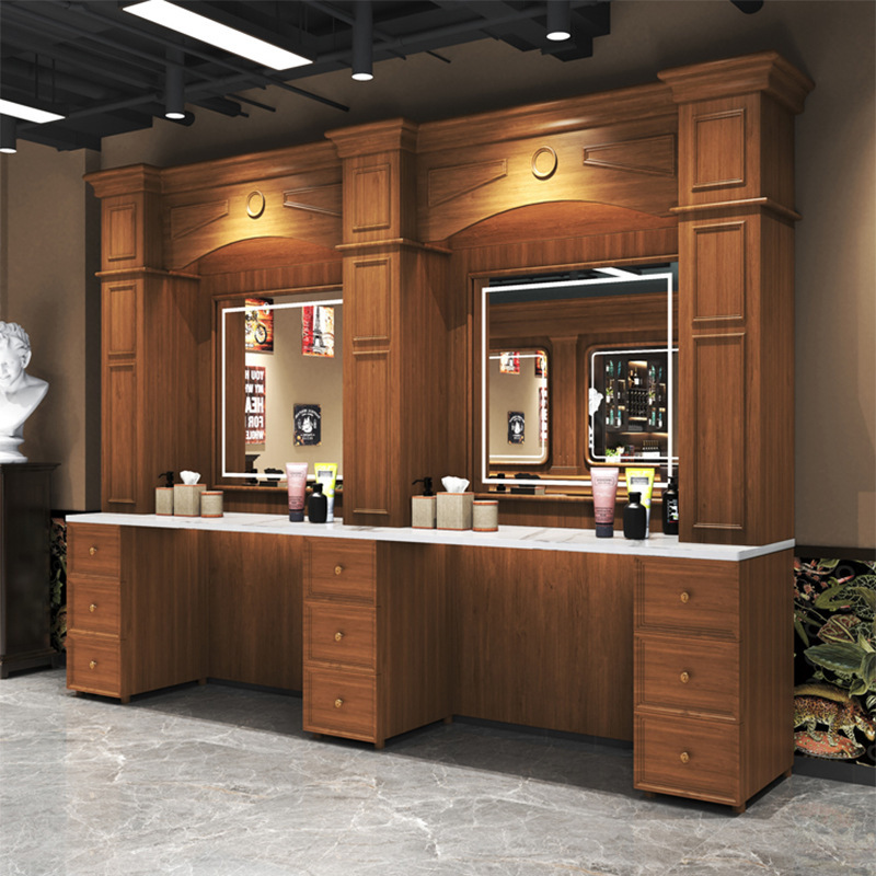 Barbería mirror image 11