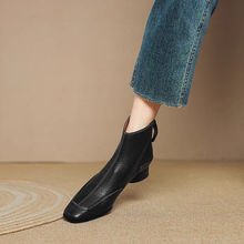 粗跟短靴女冬季新款法式优雅方头中跟加绒短筒切尔西单皮靴