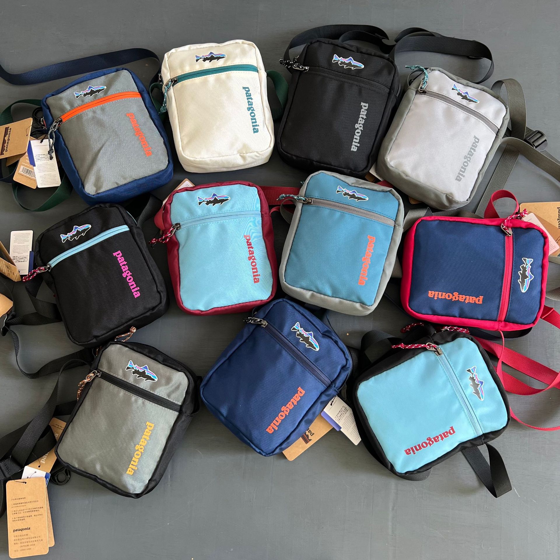 2025Pata New Style Single-Shoulder Crossbody Small Bag, Sports and Leisure Crossbody Bag, Unisex Fashion Small Square Bag, Waterproof