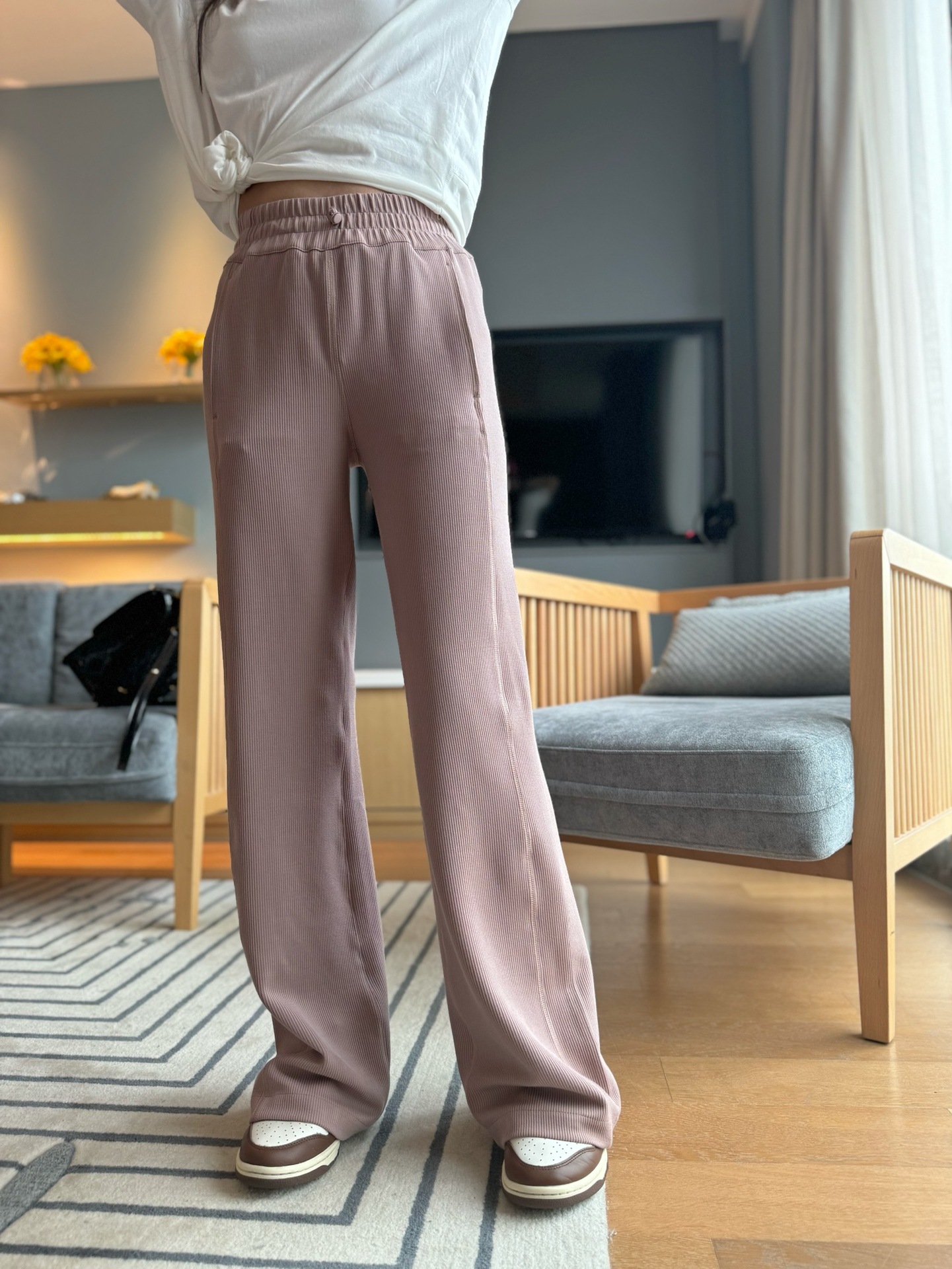 ルルと同じスタイルのソフトストリームリブミッドウエストスリムストレートワイドレッグ多用途カジュアルヨガ