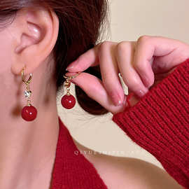 新款安可拉红气质耳钉小众设计感相思豆耳环新年喜庆时尚百搭耳坠