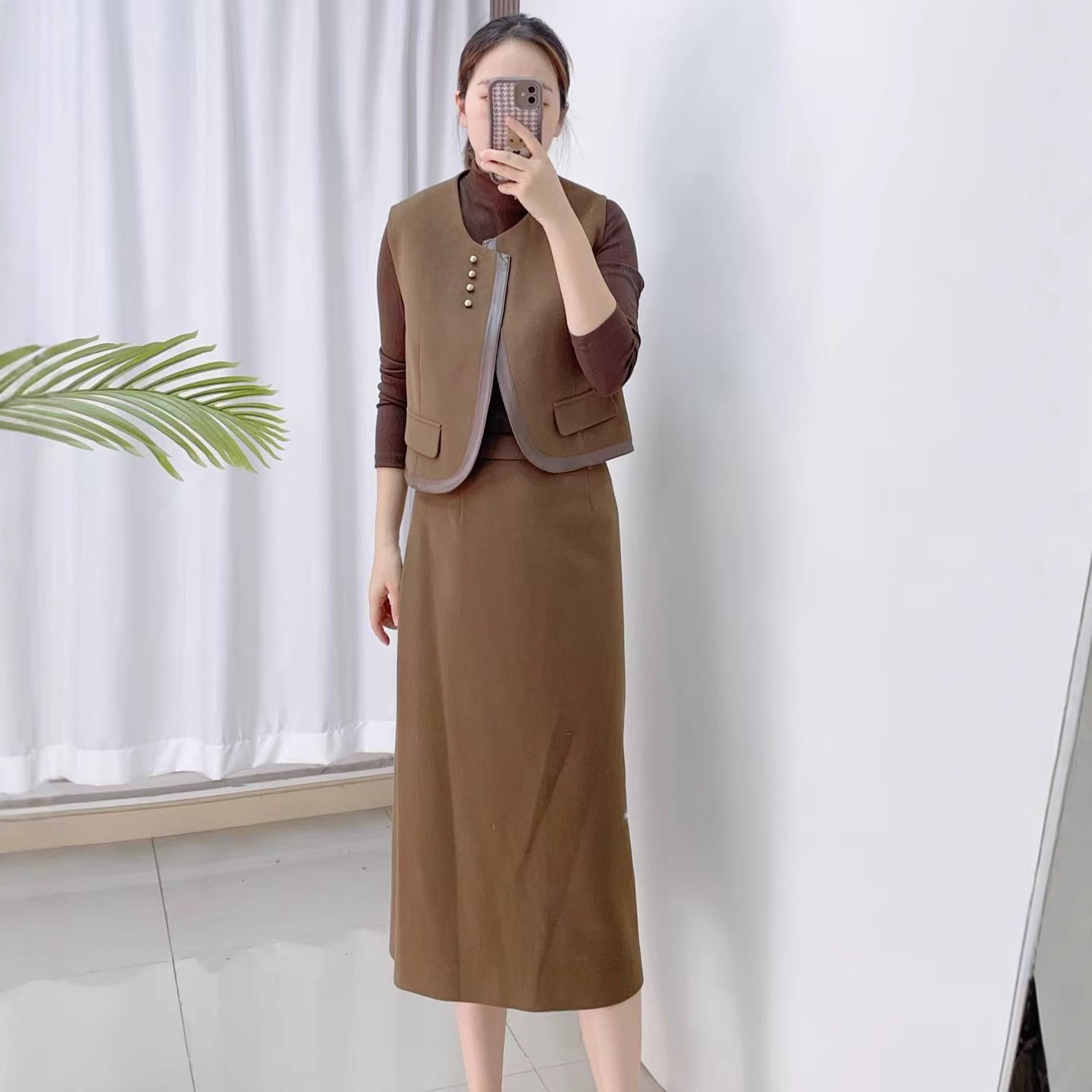 汉派品牌专柜2025秋冬气质马甲小衫半身裙三件套拼接优雅套裙038