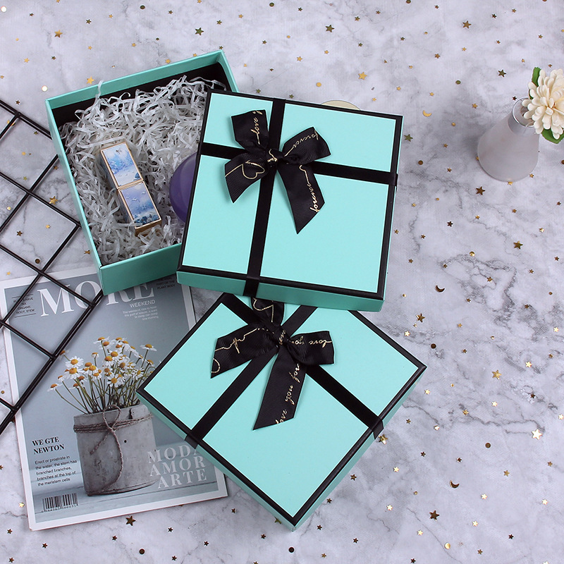 礼物盒湖蓝色口红香水化妆品包装盒生日礼物天地盖伴手礼惊喜盲盒