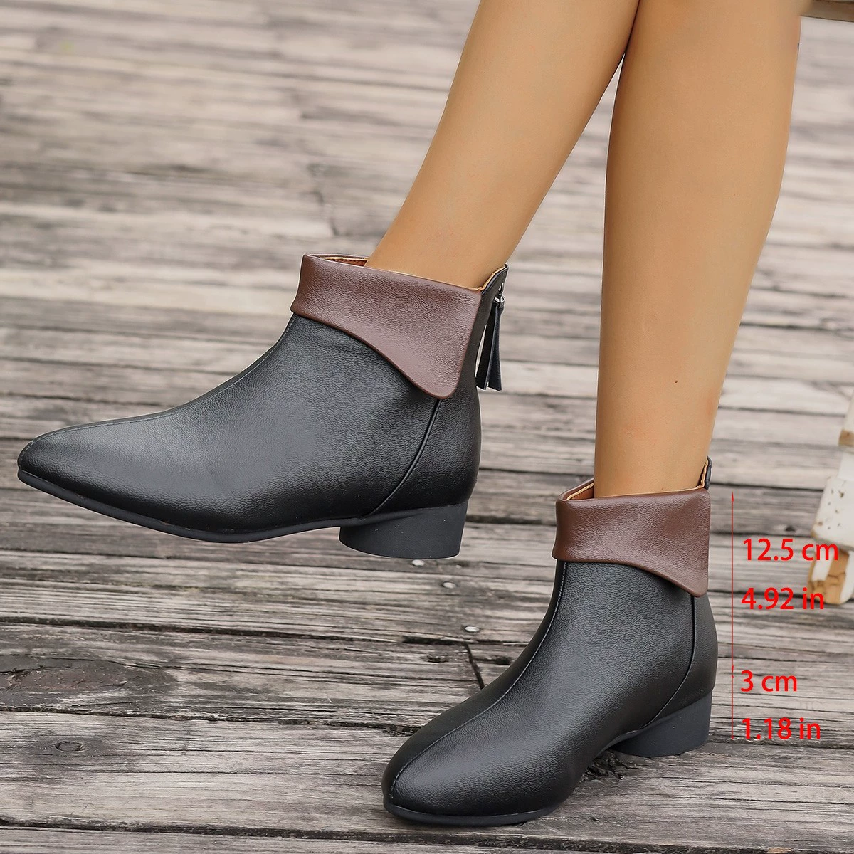 Женские короткие ботинки на толстом каблуке, осень-зима 2025, модные, с заостренным носком, цветные, экспортные, на молнии сзади.