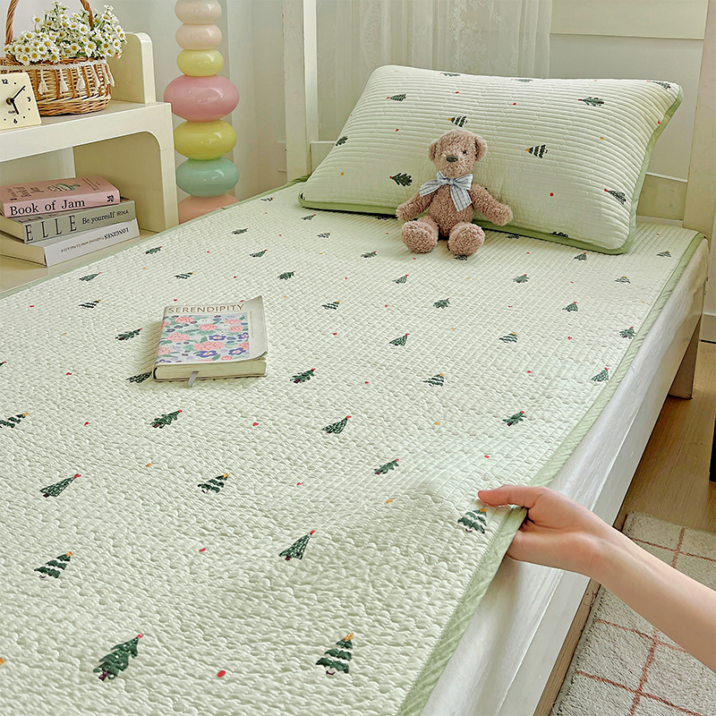 Christmas tree 100% cotton filling all year roundneutral / Dormitory bed: 90*200 single mattress