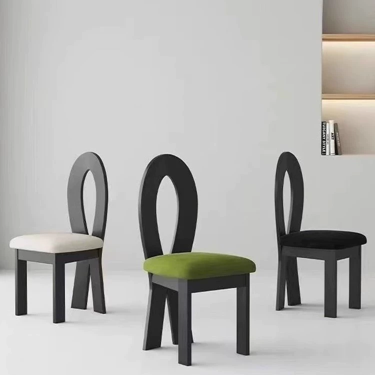 Французский винтажный столовой стул из цельного дерева