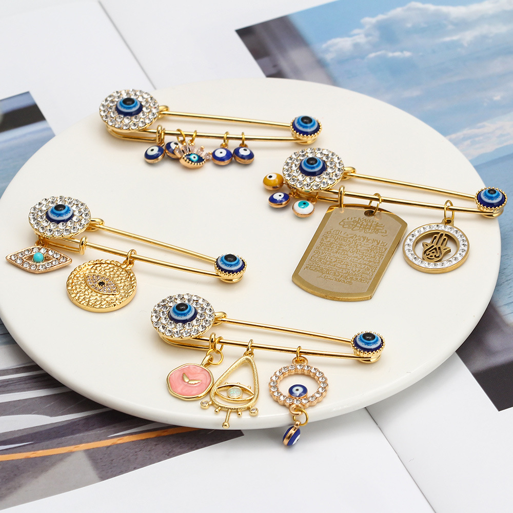 Cross-Border Foreign Trade Devil's Eye Brooch Lucky Blue Eye Butterfly Palm Diamond-Studded Pin Clothing Accessory