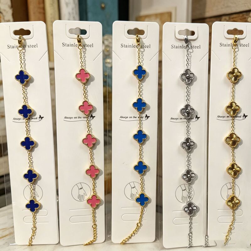 Cross-border popular bracelet, lucky four-leaf clover women's jewelry bracelet, same style as popular online, customizable with label, high-end and exquisite Cross-border popular bracelet, lucky four-leaf clover women's jewelry bracelet, same style as popular online, customizable with label, high-end and exquisite