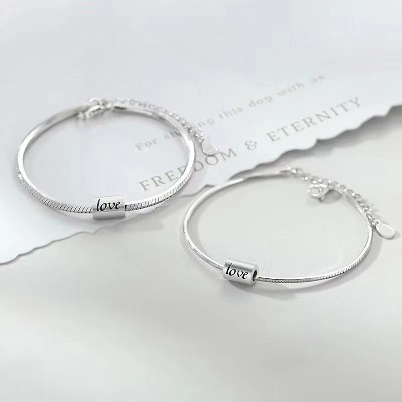 A pair of small high-value beaded chain snake bone bracelet birthday gift for boyfriend