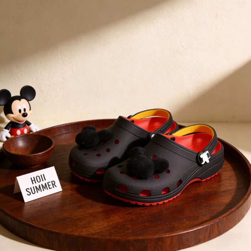 Mickey Mouse Second-Generation Collaboration Adult Clogs for Men and Women, Cartoon Beach Shoes, Closed-Toe Outdoor Sandals Wholesale Mickey Mouse Second-Generation Collaboration Adult Clogs for Men and Women, Cartoon Beach Shoes, Closed-Toe Outdoor Sandals Wholesale