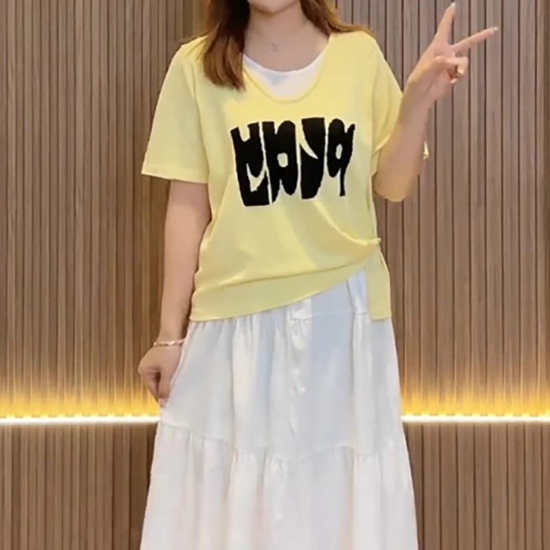 不規則なデザインのラウンドネックトップス、女性用、大きいサイズ、ぽっちゃりさん向け、夏の新作、おしゃれで万能なフェイクツーピース半袖Tシャツ|undefined