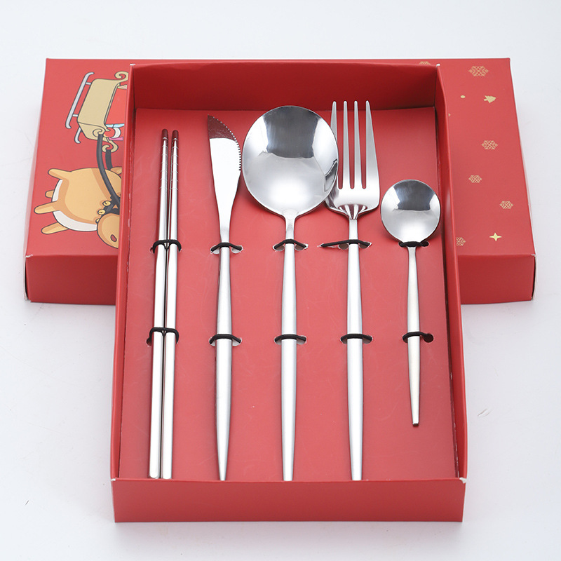 Amazon caja de regalo de Navidad transfronteriza cuchillo de acero inoxidable portugués, tenedor y cuchara conjunto de cuatro piezas cuchillo de carne y tenedor cuchara de comida principal