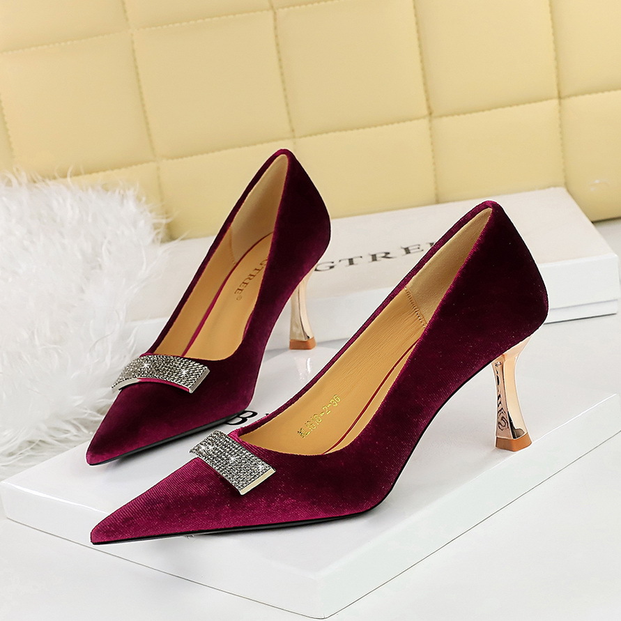 1818-K67 European And American Style Banquet Women's Shoes Heels Suede Shallow Mouth Pointed Toe Metal Rhinestone_vogvips.com