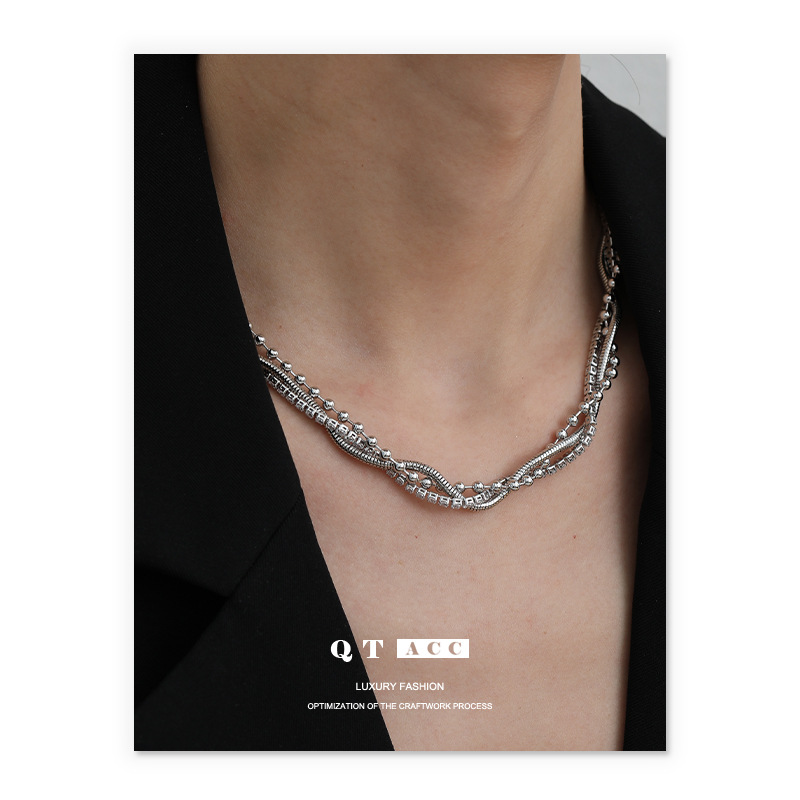 Latón chapado en platino moda europea y americana luz lujo serpiente hueso cadena cuentas redondas tres capas apiladas zircon cadena collar de bobinado para las mujeres