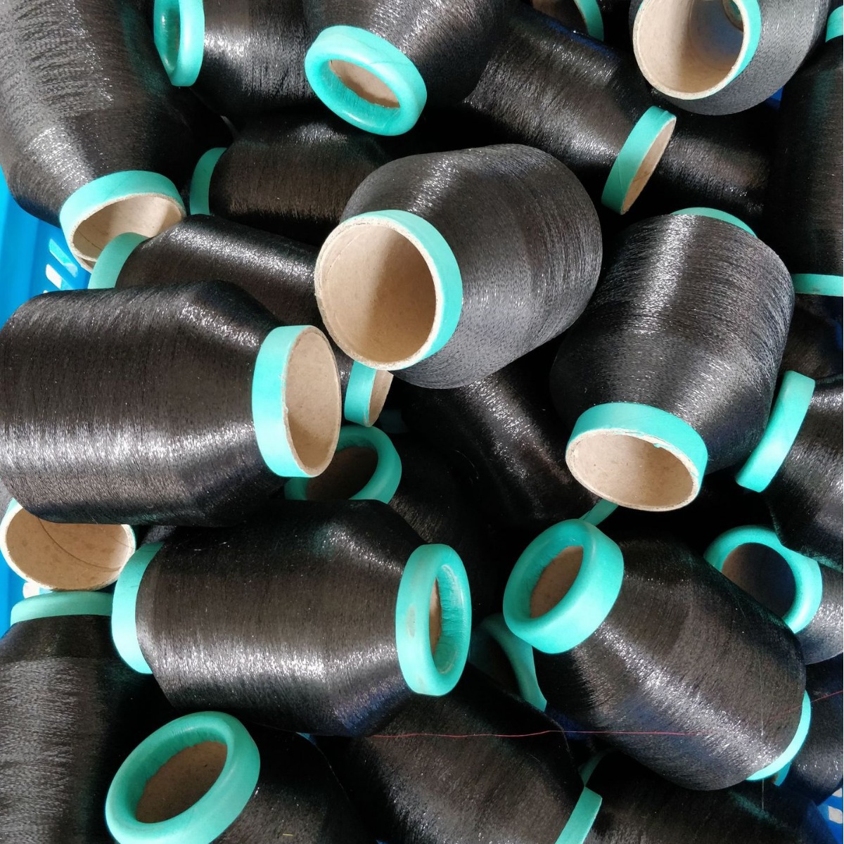 横机针织毛衣2股粘胶丝包扁白五彩丝蓝黑麻花扁粉黑片缠绕纱线