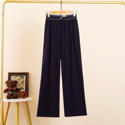 A10 pantalones de piernas largas de tejido rectas casuales cinturón elástico suelto deportivo femenino muestra piernas largas en stock image 6