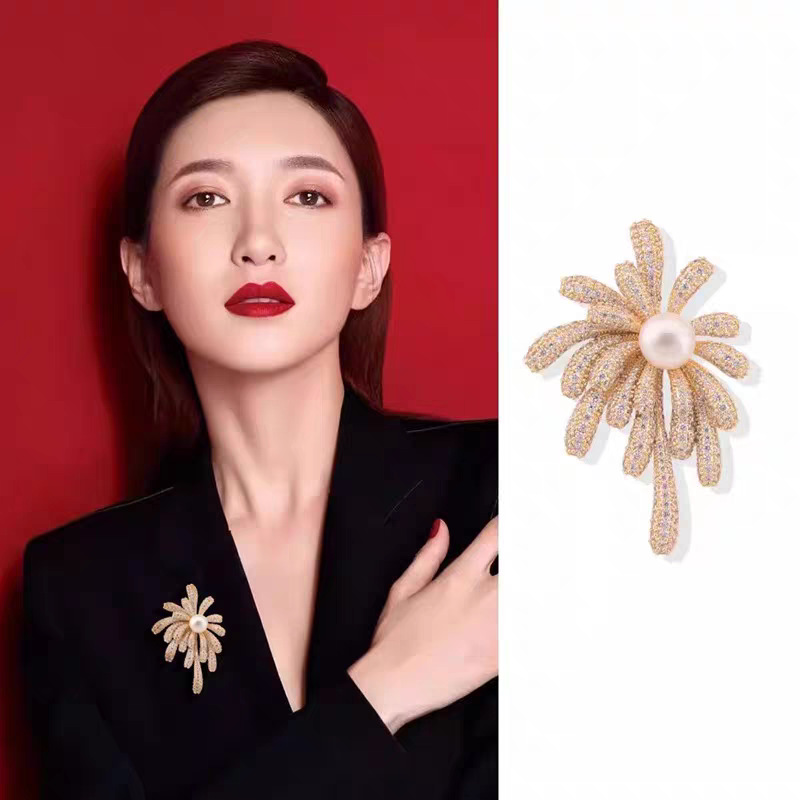 Broche feminino Blooming Beauty Romantic Fireworks, acessório sofisticado e versátil para casaco. Uma ótima opção de presente._voghion.com