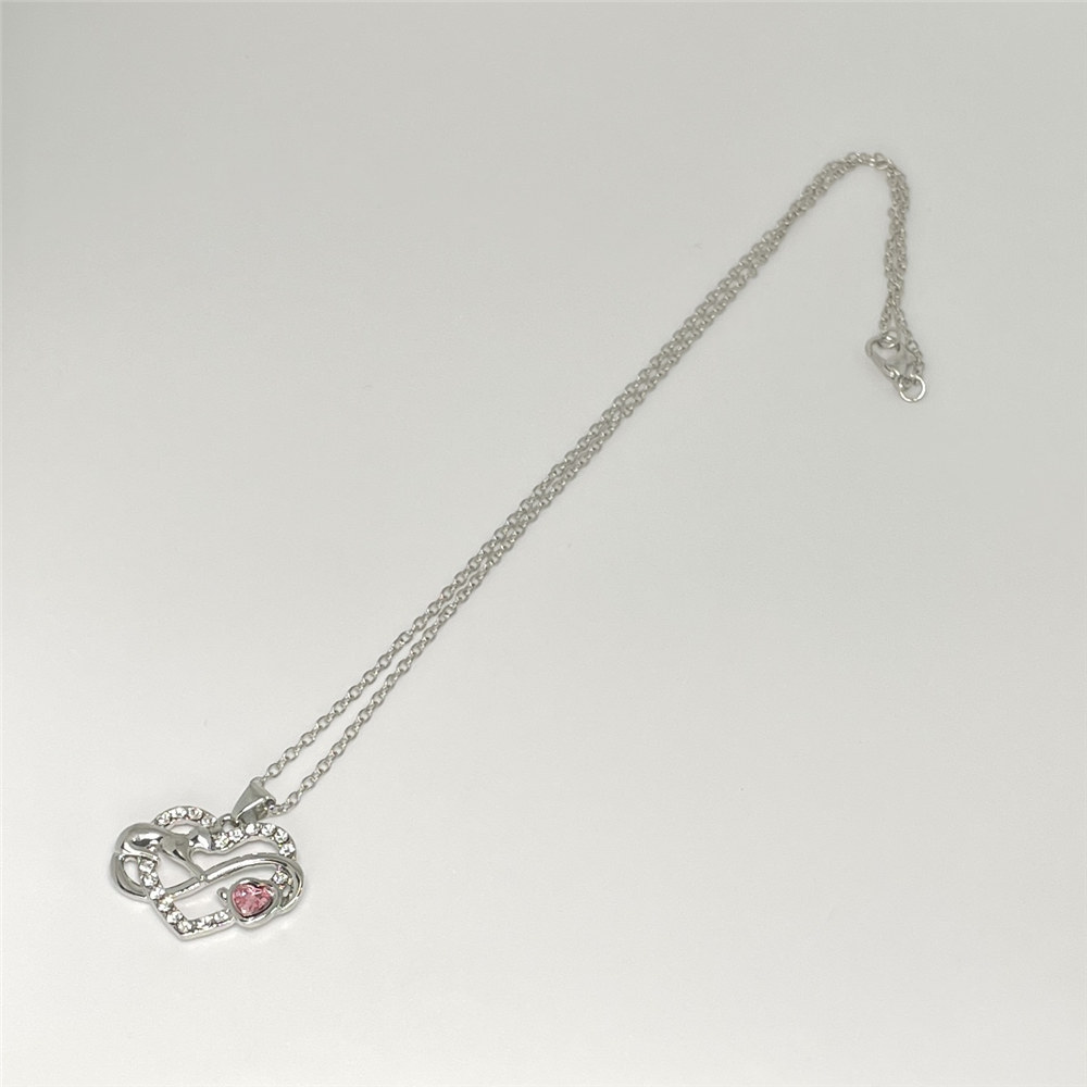 Colar com pingente de serpente em forma de coração com diamantes_voghion.com