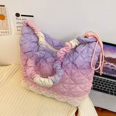 韓版2024新款雲朵包泡泡褶皺羽絨包單肩斜挎餃子腋下包時尚托特包