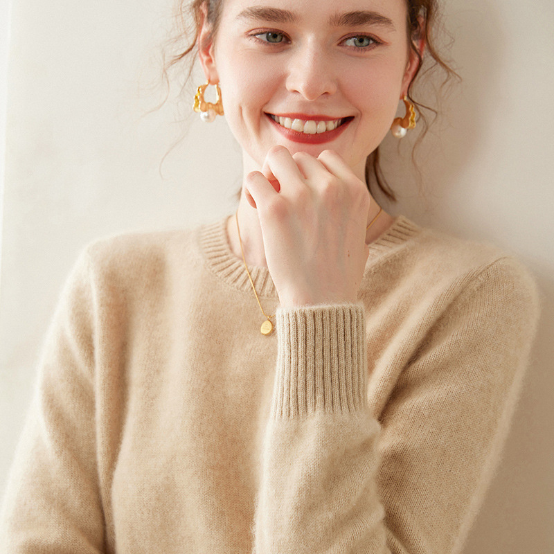Round Neck 100% Pure Cashmere Sweater for Women, Thickened for Autumn and Winter, Loose Fit, Slimming Knit Base Sweater