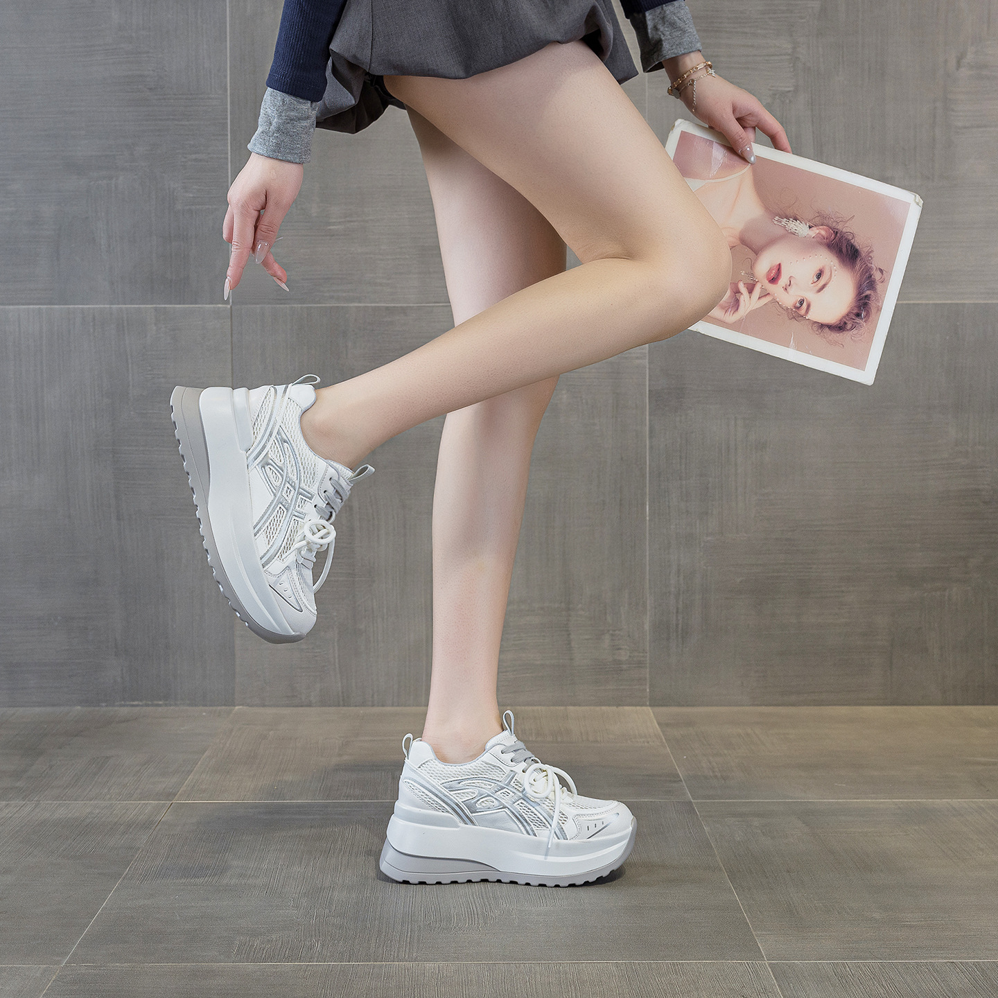 Giày sneaker nữ đế dày phong cách cổ điển, tăng chiều cao, thoải mái — Vàng 5053, Xám 5053, Tím 5053