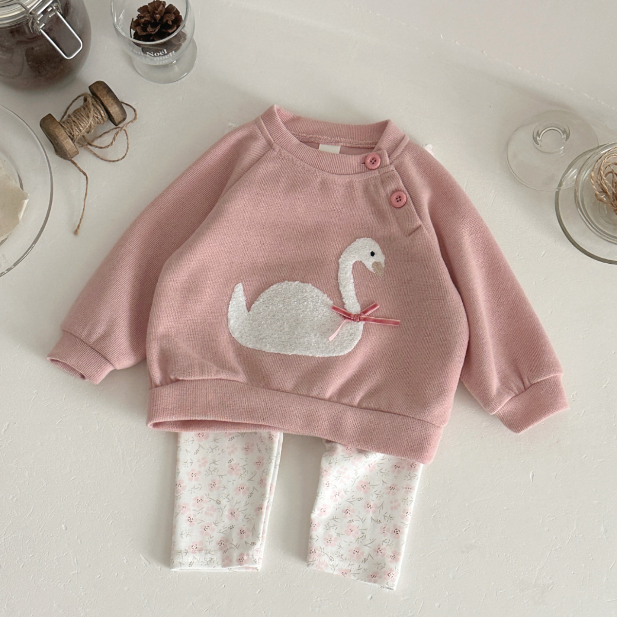 Infant and Toddler Knitted Sweater Set, Swan Pattern, Thickened Warm Two-Piece Set, New Autumn/Winter Style