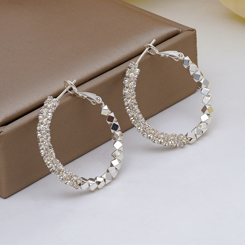Luxurious Geometric Gold Stud Earrings With Diamond Accents_voghion.com