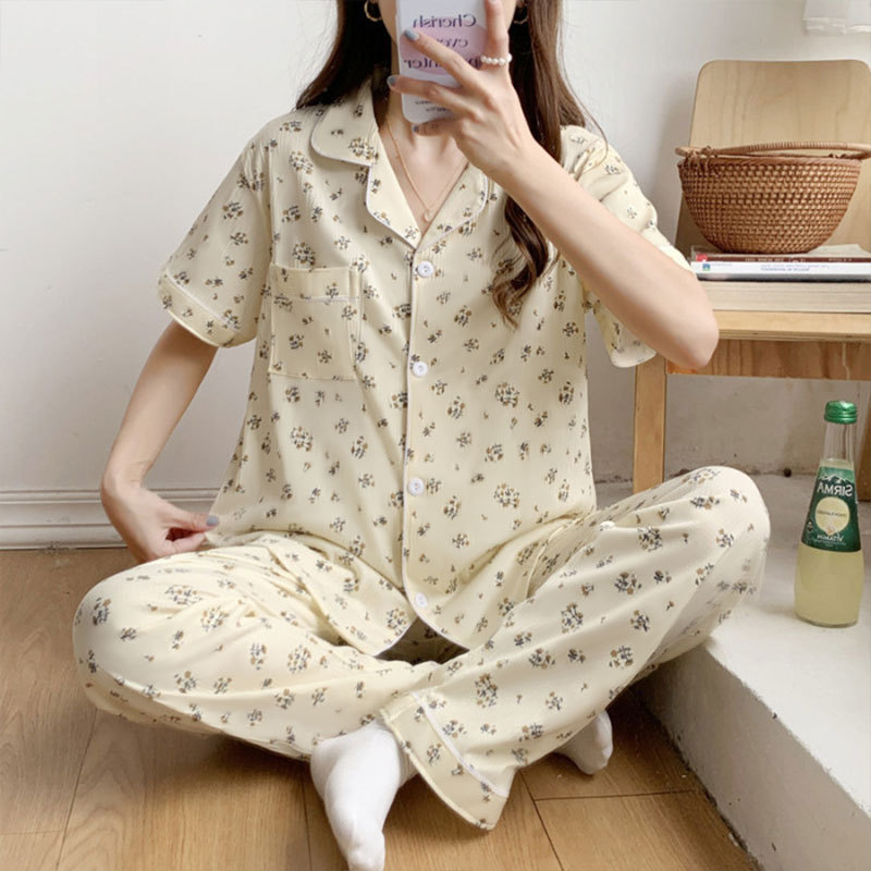 D.M-146 Short-long rice apricot small floral cardigan