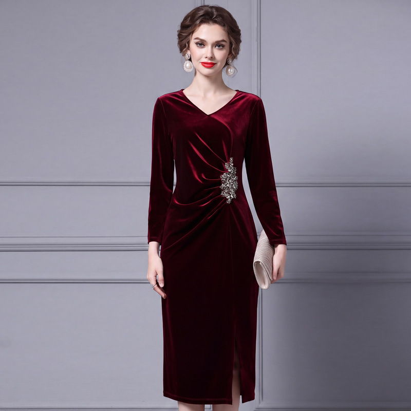 Zhili Velvet Dress for Women, Autumn Season, Paired with a Coat, Formal Occasion, Beaded Long Bodycon Dress, 2026 New Model