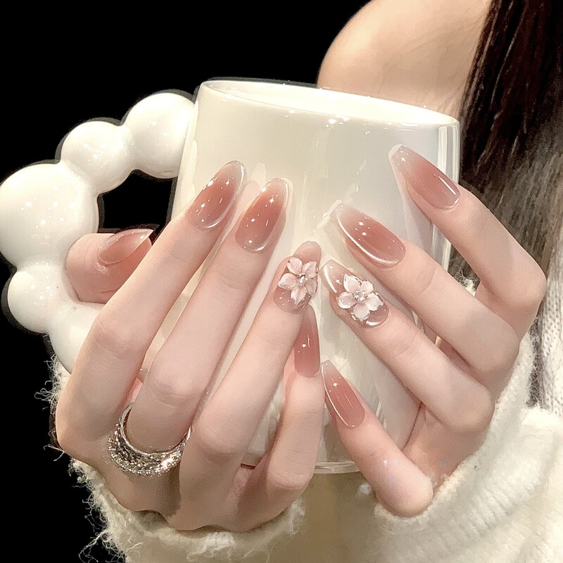 Handmade Nail Art Ins Style Versatile Ice Flower Manicure Cool Whitening Blush Gradient Cat Eye Temperament Nail Pieces