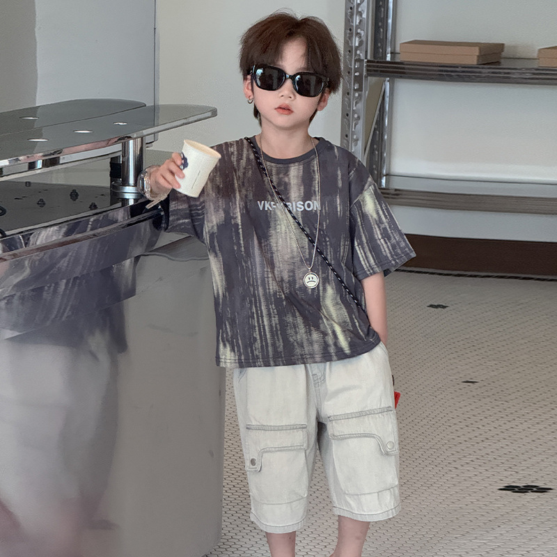 7418 Traje de manga corta para niños Camiseta de moda coreana de verano Niños geniales Ropa roja de Internet Ropa de verano Fried Street Traje de dos piezas 5