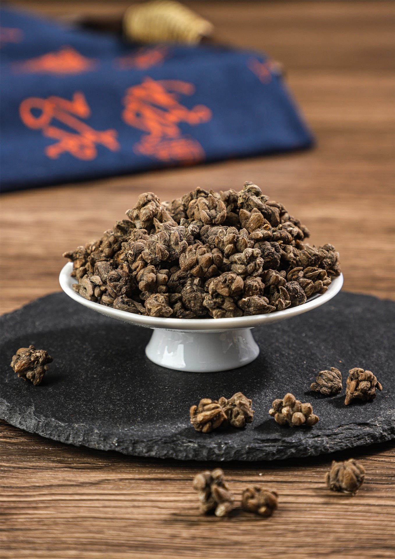 Cat Claw Herb Mao Zhua Cao Dried Root Tuber Wild-Crafted Bulk for Decoction and Herbal Wine 500g key features