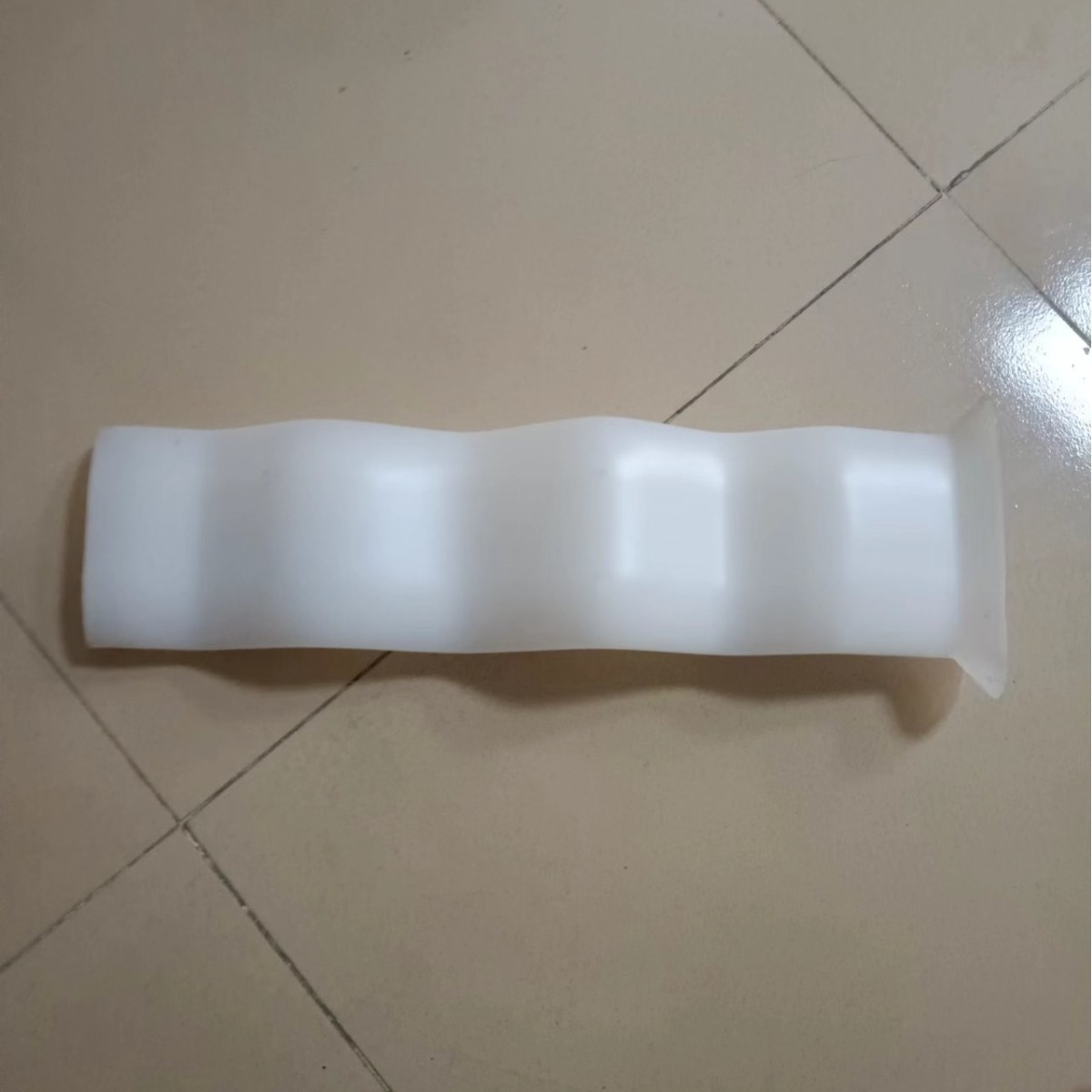 广东塑胶瓶模具开发塑料瓶吹塑加工东莞塑料盖子模注塑厂家