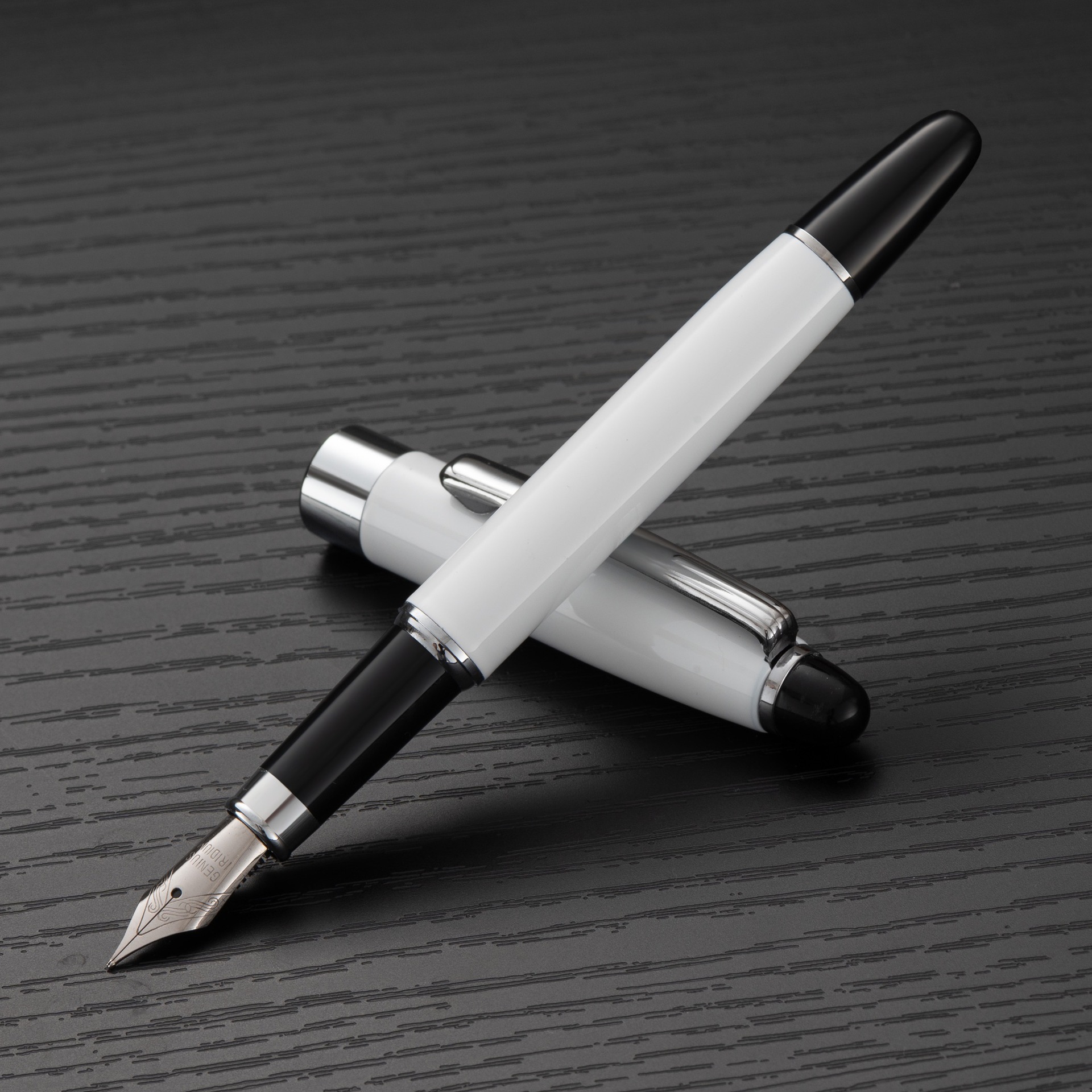 Metal al por mayor 26 bolígrafo de punta clara regalos comerciales para adultos caligrafía práctica de tinta bolígrafo de tinta image 12